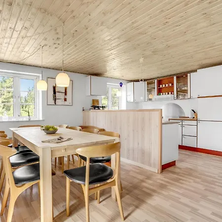 Vakantiehuis Four-bedroom In Romo Romo