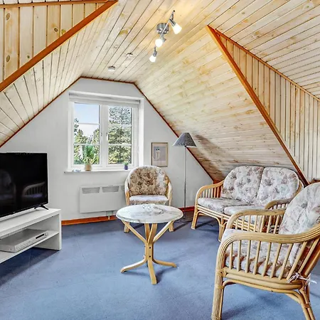 Vakantiehuis Four-bedroom In Romo