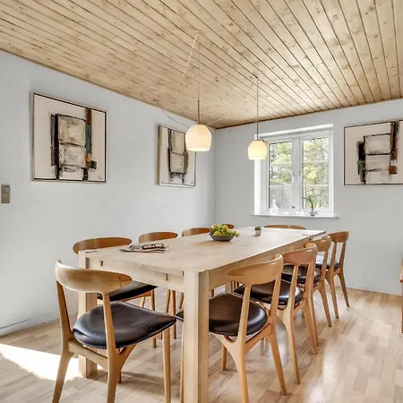 Four-bedroom In Romo Holiday home *