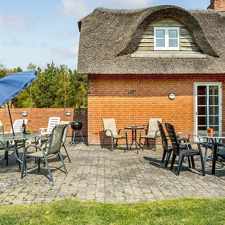 Hébergement de vacances Four-bedroom In Romo